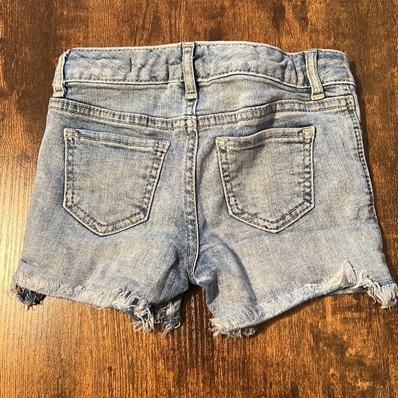 Gap Kids Shorts - Picture 2 of 3